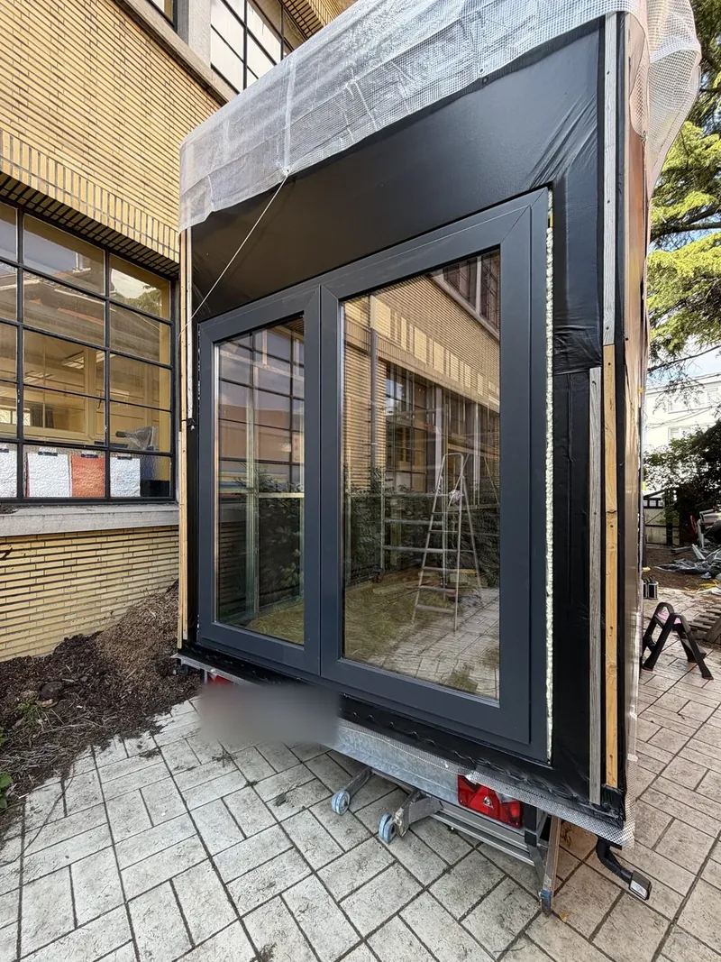 Les fenêtres d'une tiny house, après les travaux