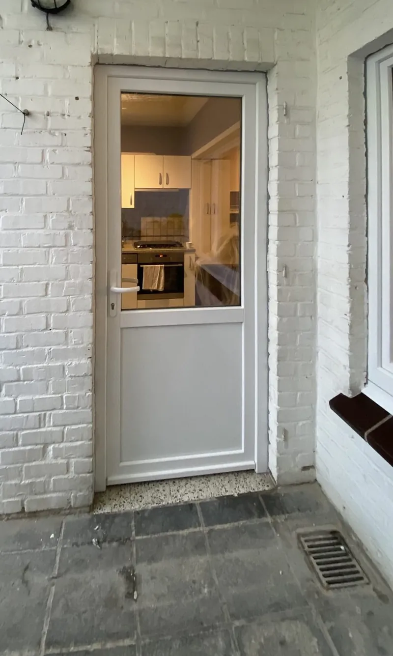 Porte PVC, après les travaux